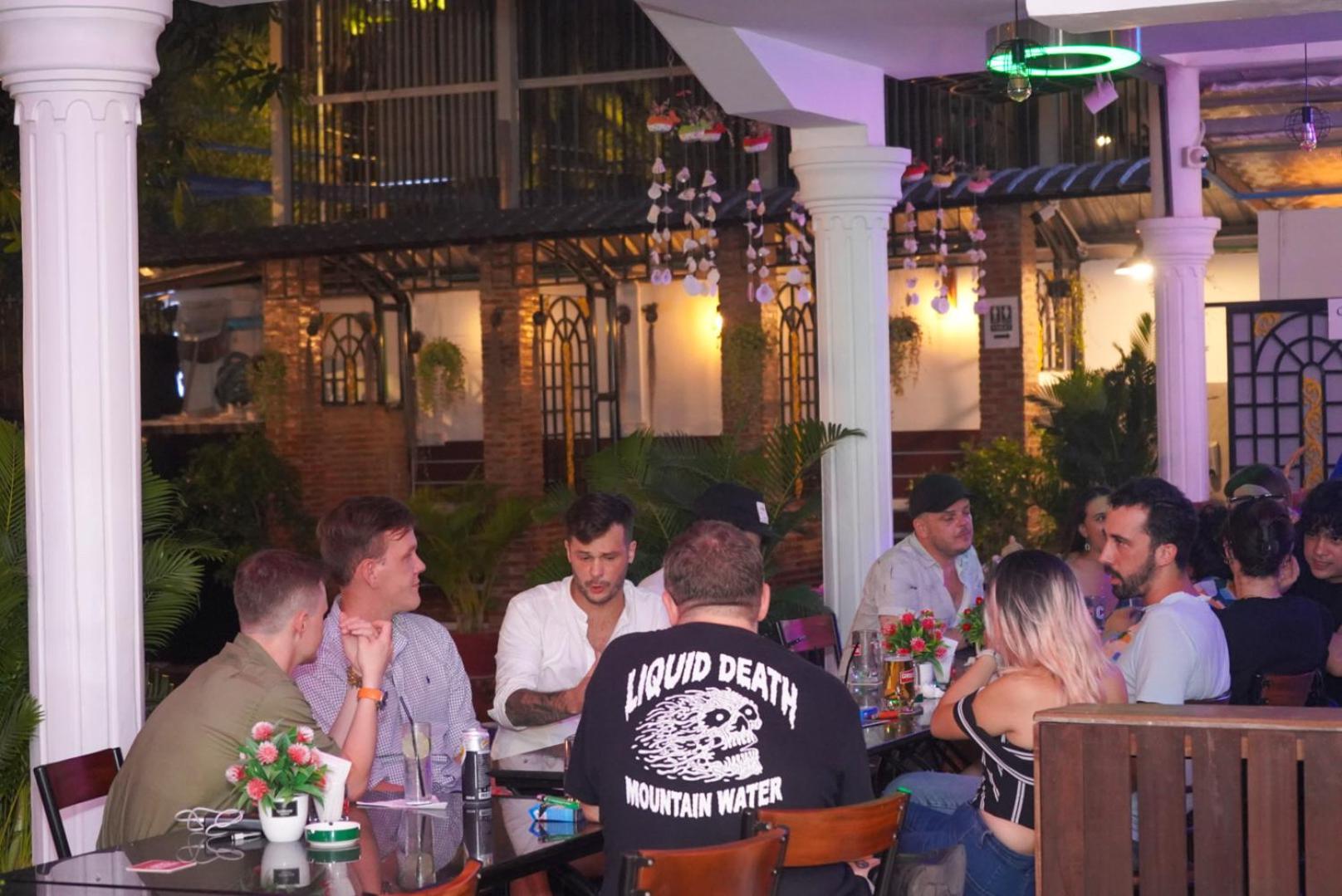 Bliss & Beats Hostel Пном Пен Екстериор снимка