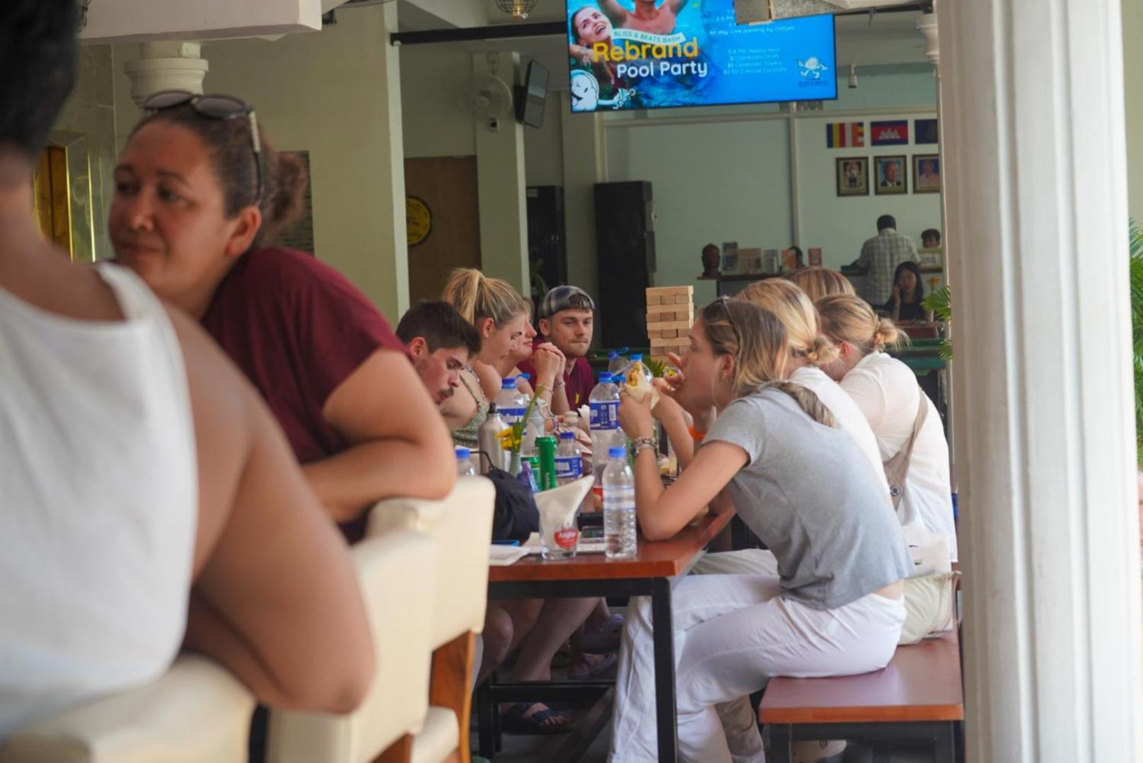 Bliss & Beats Hostel Пном Пен Екстериор снимка
